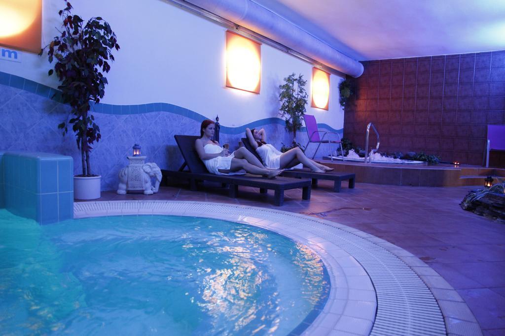 Wellness Hotel Synot Uherské Hradiště Exterior foto